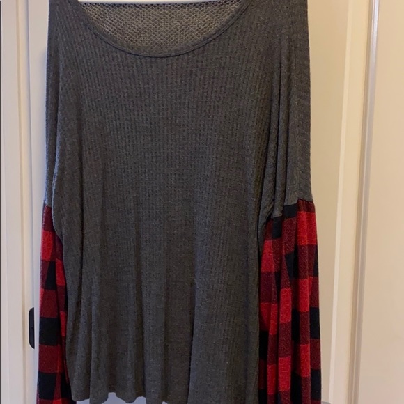 Top - Picture 3 of 3